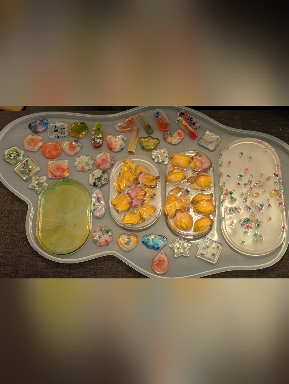 50 To 75 Epoxy Resin Pendants,Trays, Trinkets And Other Unique Collectible Shape